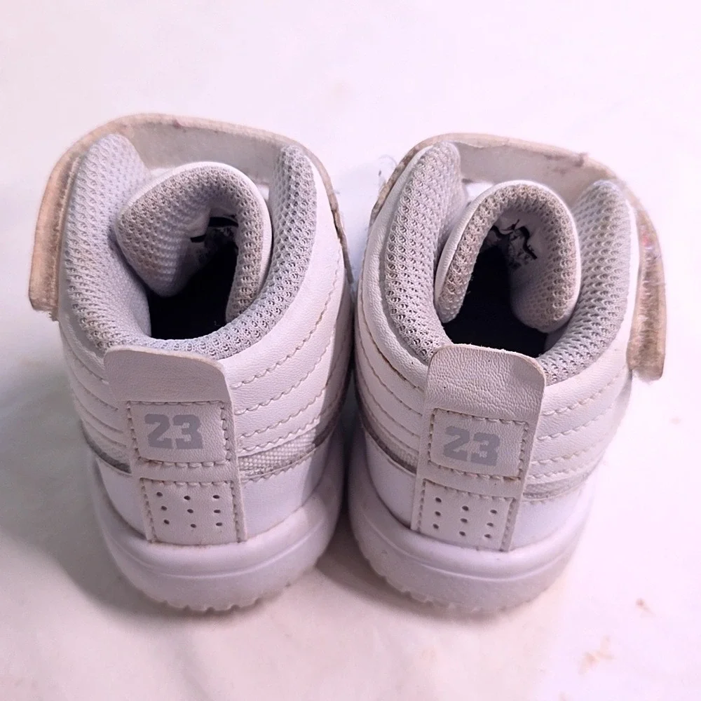 Jordan Sky High OG Toddler 5C White 886315-100 Mid Top Sneakers Retro